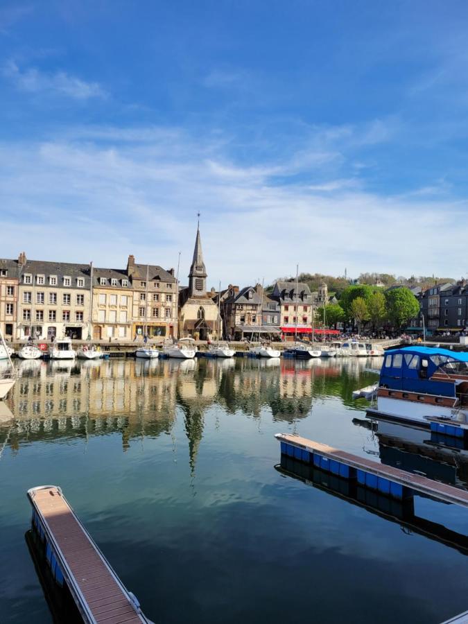 Apartamento Le Valentin - Parking Prive - Coeur Historique Honfleur Exterior foto